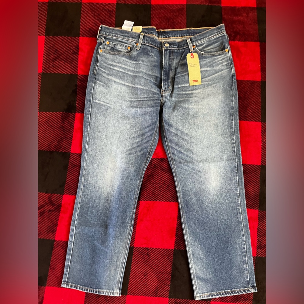 Levi’s 541 athletic taper jeans size 40x30 NWT